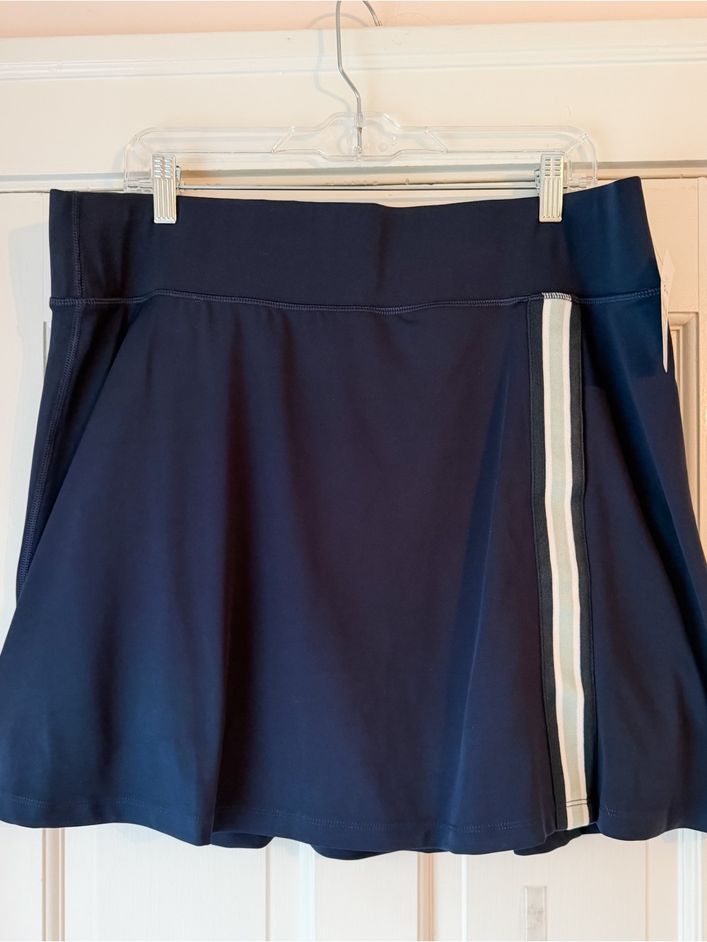 NWT Lou & Grey Navy Athletic Skort with Side Stripe